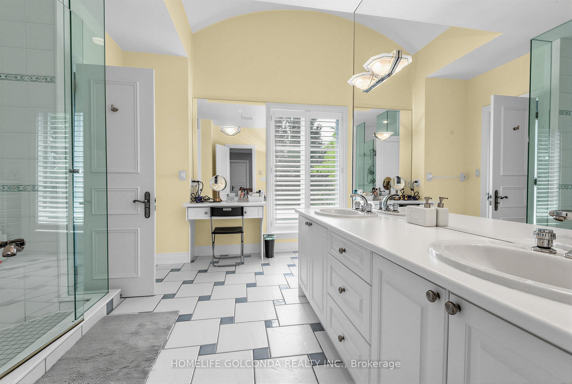 Photo 35 of 164 Owen Boulevard, North York, St. Andrew-Windfields — HOMEH
