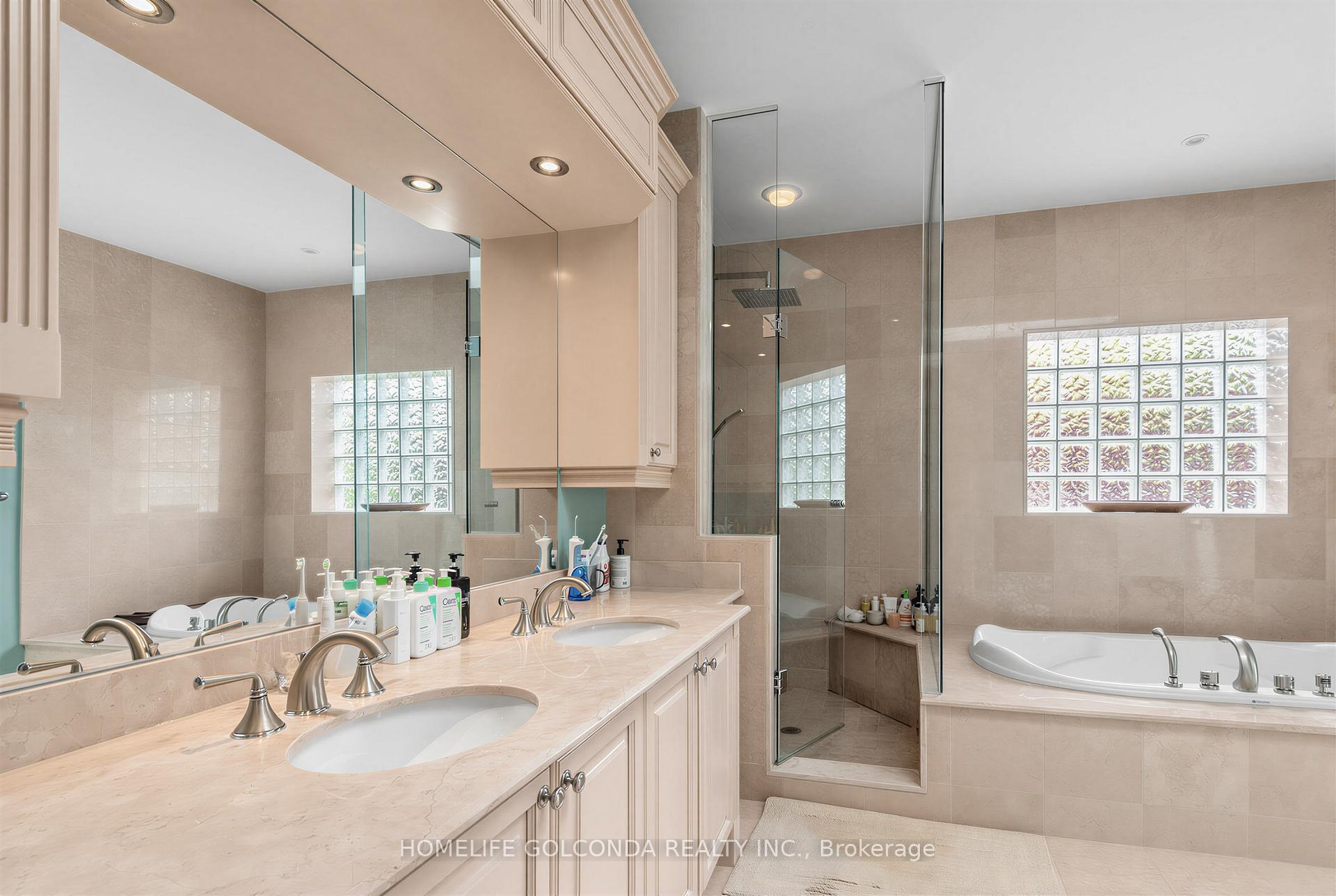 Photo 43 of 164 Owen Boulevard, North York, St. Andrew-Windfields — HOMEH