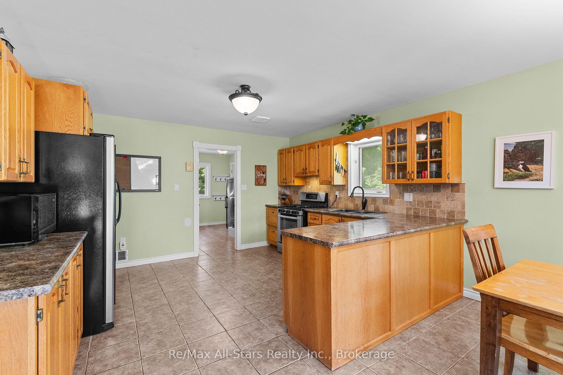 Photo 9 of 72 Patterson Road, Kawartha Lakes, Fenelon Falls — HOMEH