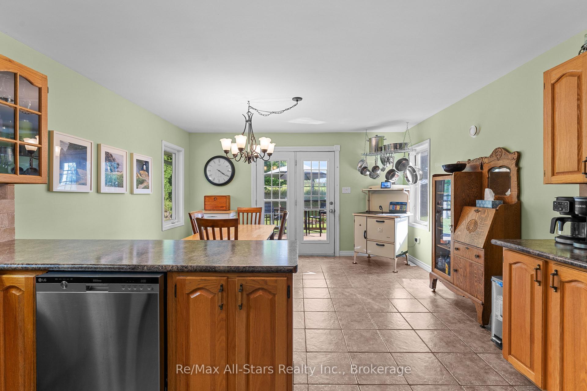 Photo 12 of 72 Patterson Road, Kawartha Lakes, Fenelon Falls — HOMEH