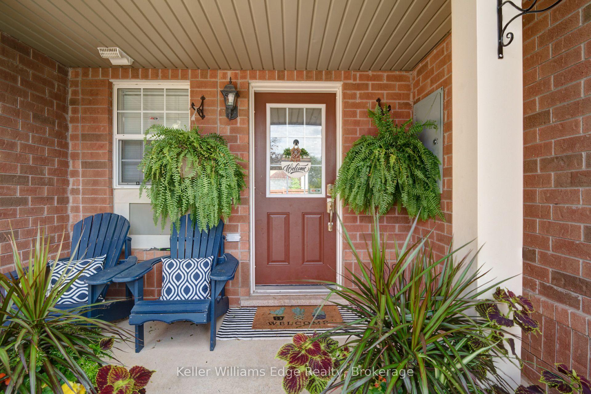Photo 4 of 4028 Donnic Drive, Burlington, Alton — HOMEH