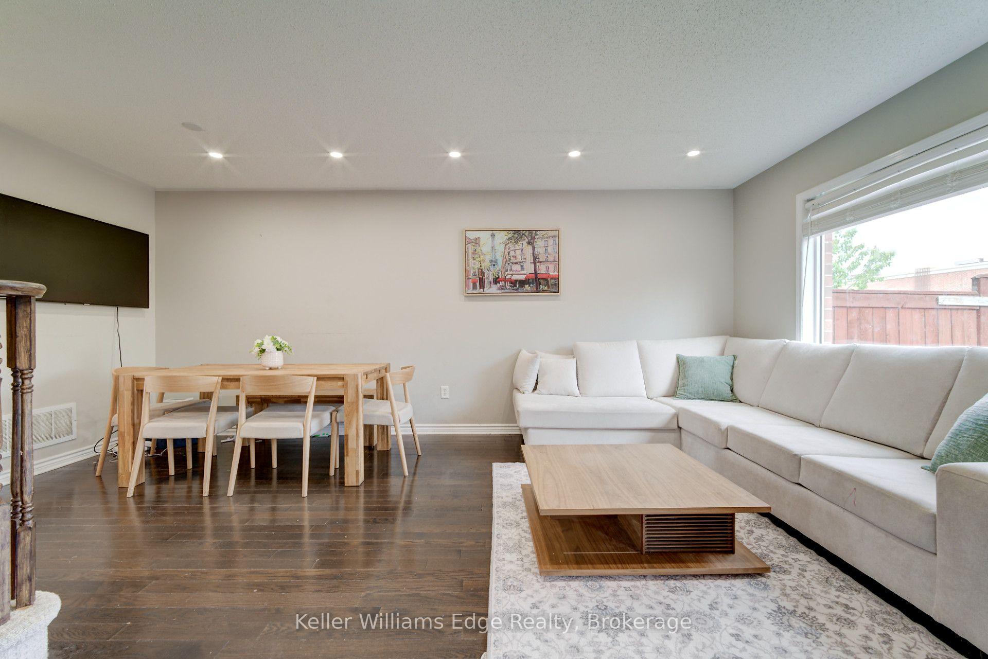 Photo 8 of 4028 Donnic Drive, Burlington, Alton — HOMEH