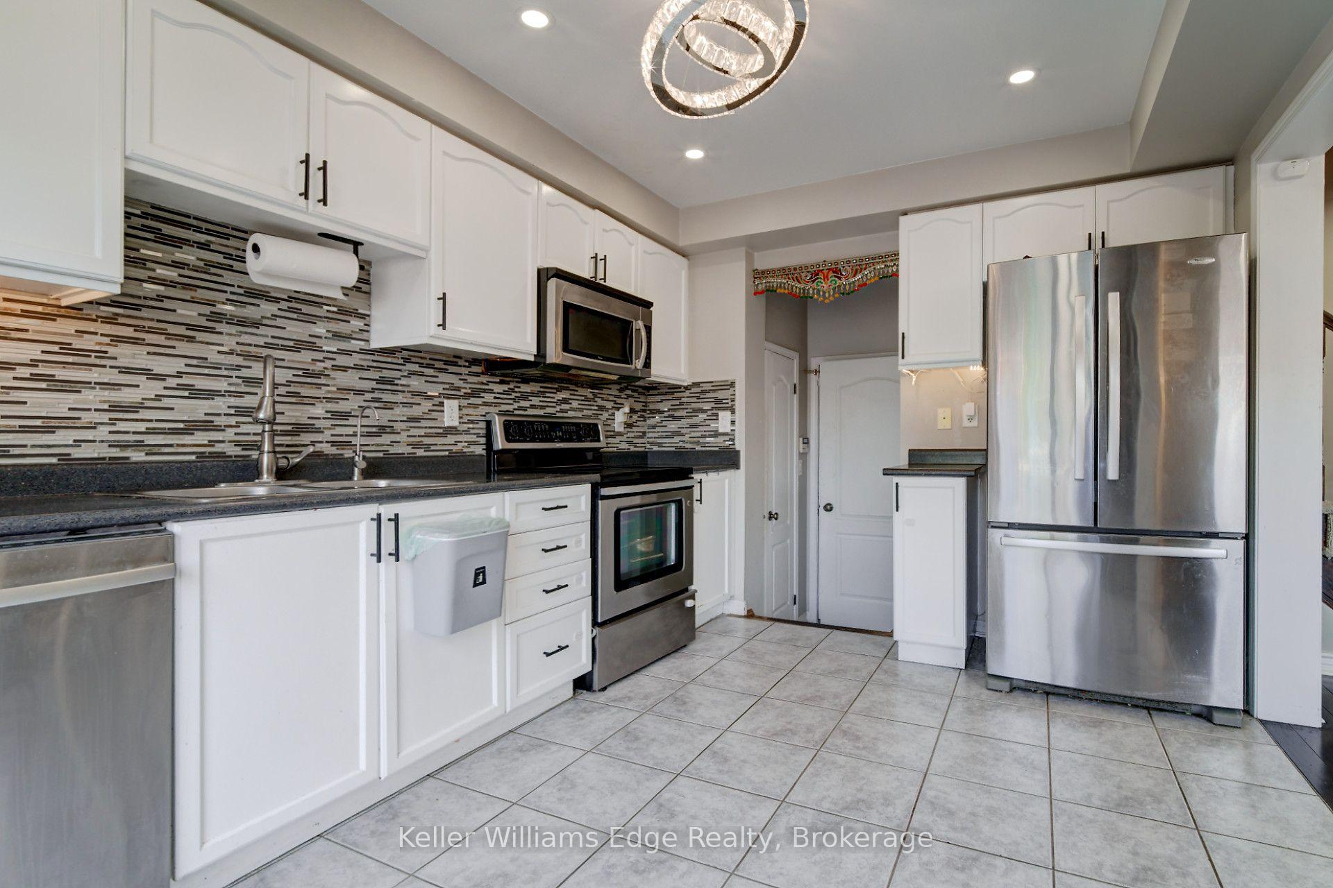 Photo 11 of 4028 Donnic Drive, Burlington, Alton — HOMEH