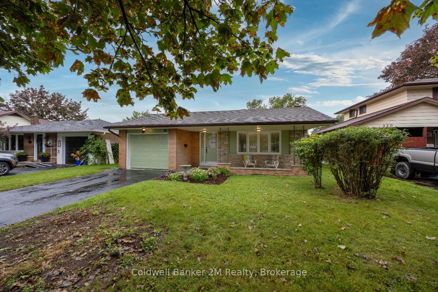 Photo 2 of 314 Inverness Drive, Oshawa, McLaughlin — HOMEH