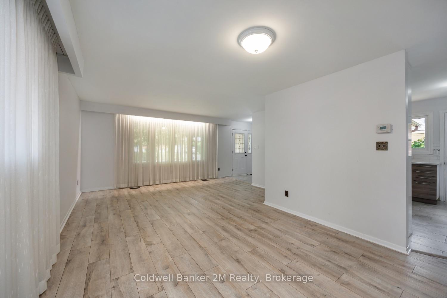 Photo 9 of 314 Inverness Drive, Oshawa, McLaughlin — HOMEH
