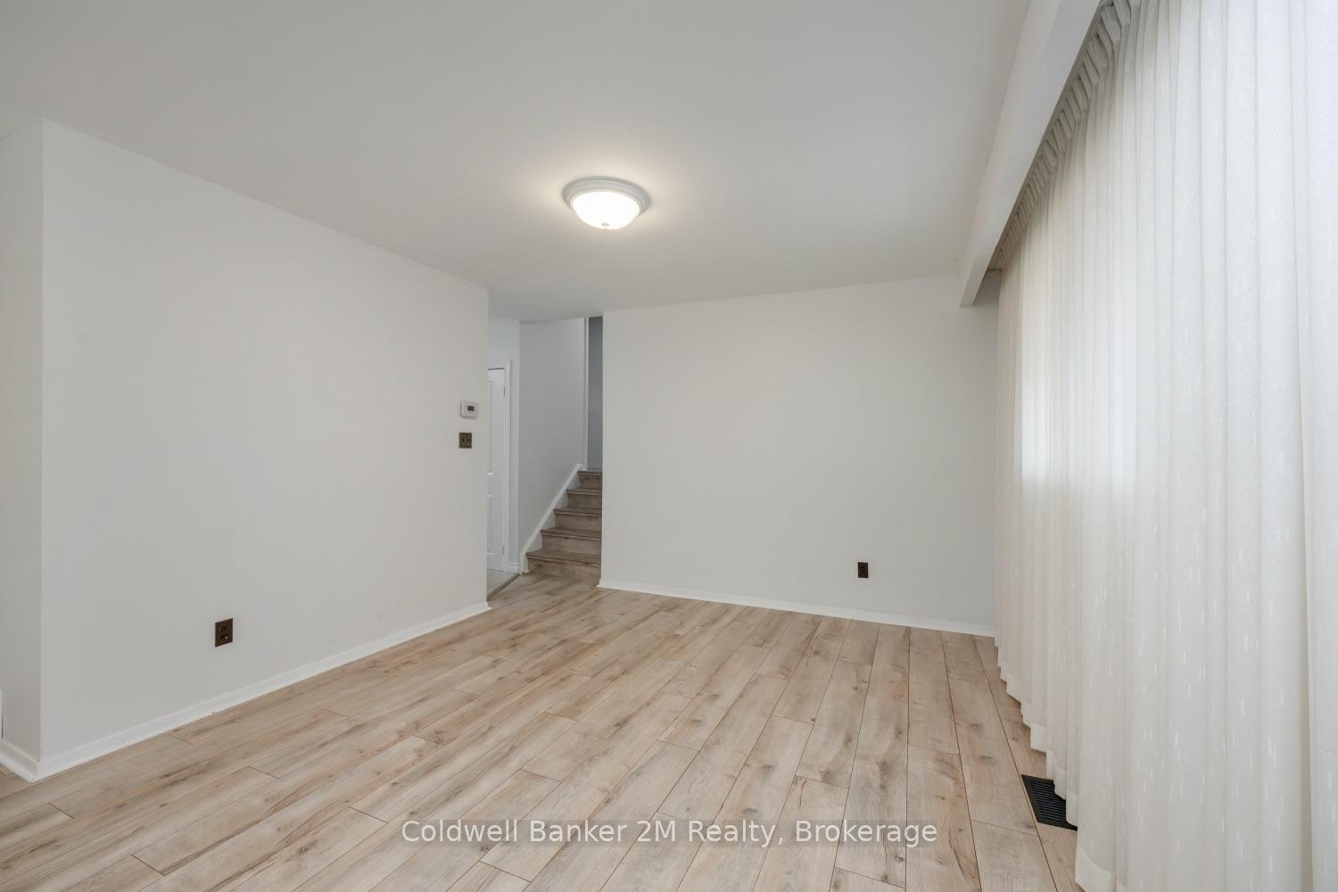 Photo 10 of 314 Inverness Drive, Oshawa, McLaughlin — HOMEH