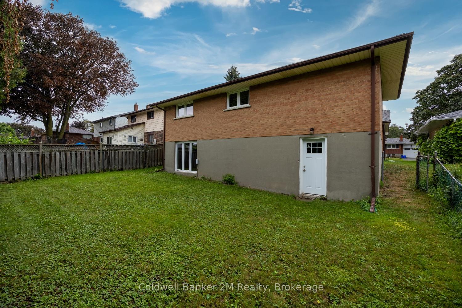 Photo 32 of 314 Inverness Drive, Oshawa, McLaughlin — HOMEH
