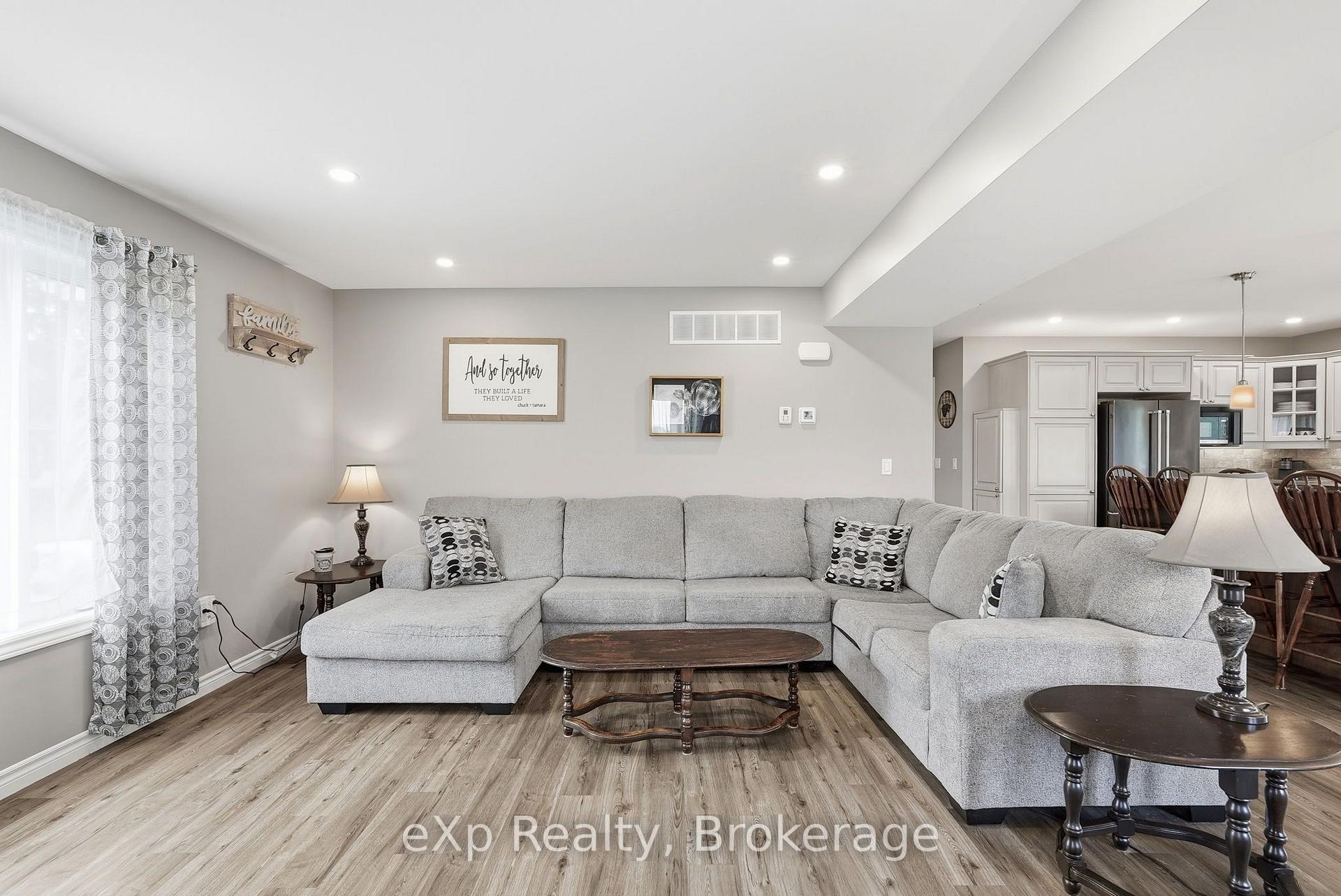 Photo 15 of 324 David Winkler Parkway, West Grey — HOMEH