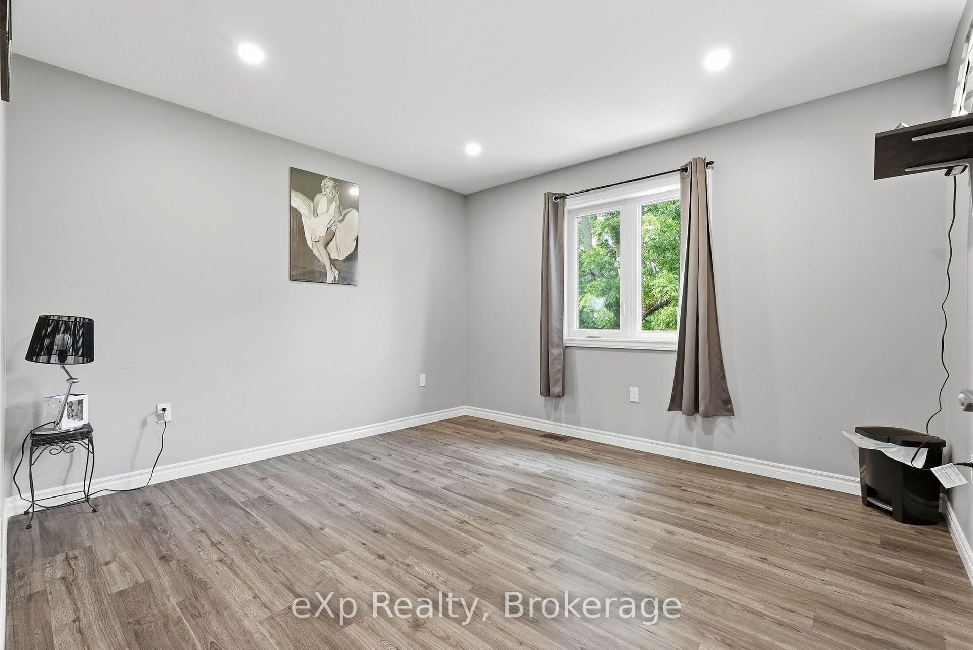 Photo 22 of 324 David Winkler Parkway, West Grey — HOMEH