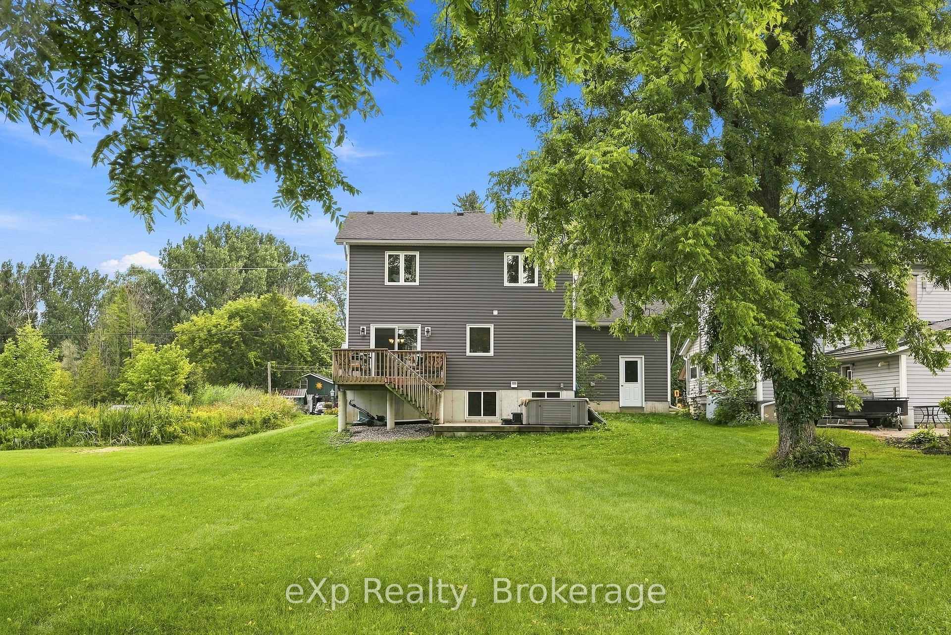 Photo 26 of 324 David Winkler Parkway, West Grey — HOMEH