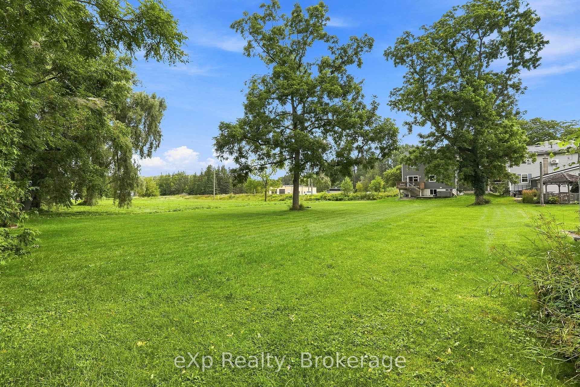 Photo 29 of 324 David Winkler Parkway, West Grey — HOMEH