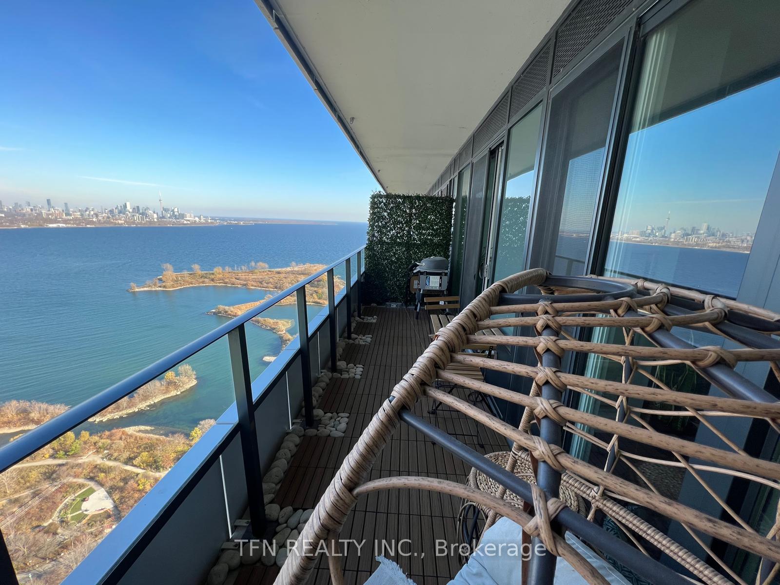 Front of Unit 3406, 20 Shorebreeze Drive