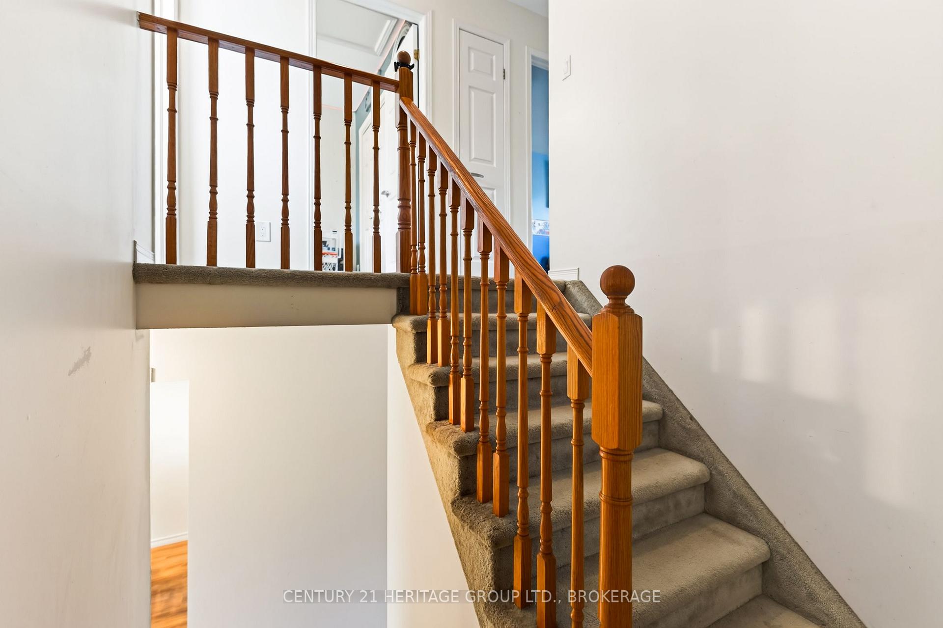 Photo 13 of 944 Warburton Crescent, Kingston, East Gardiners Rd — HOMEH