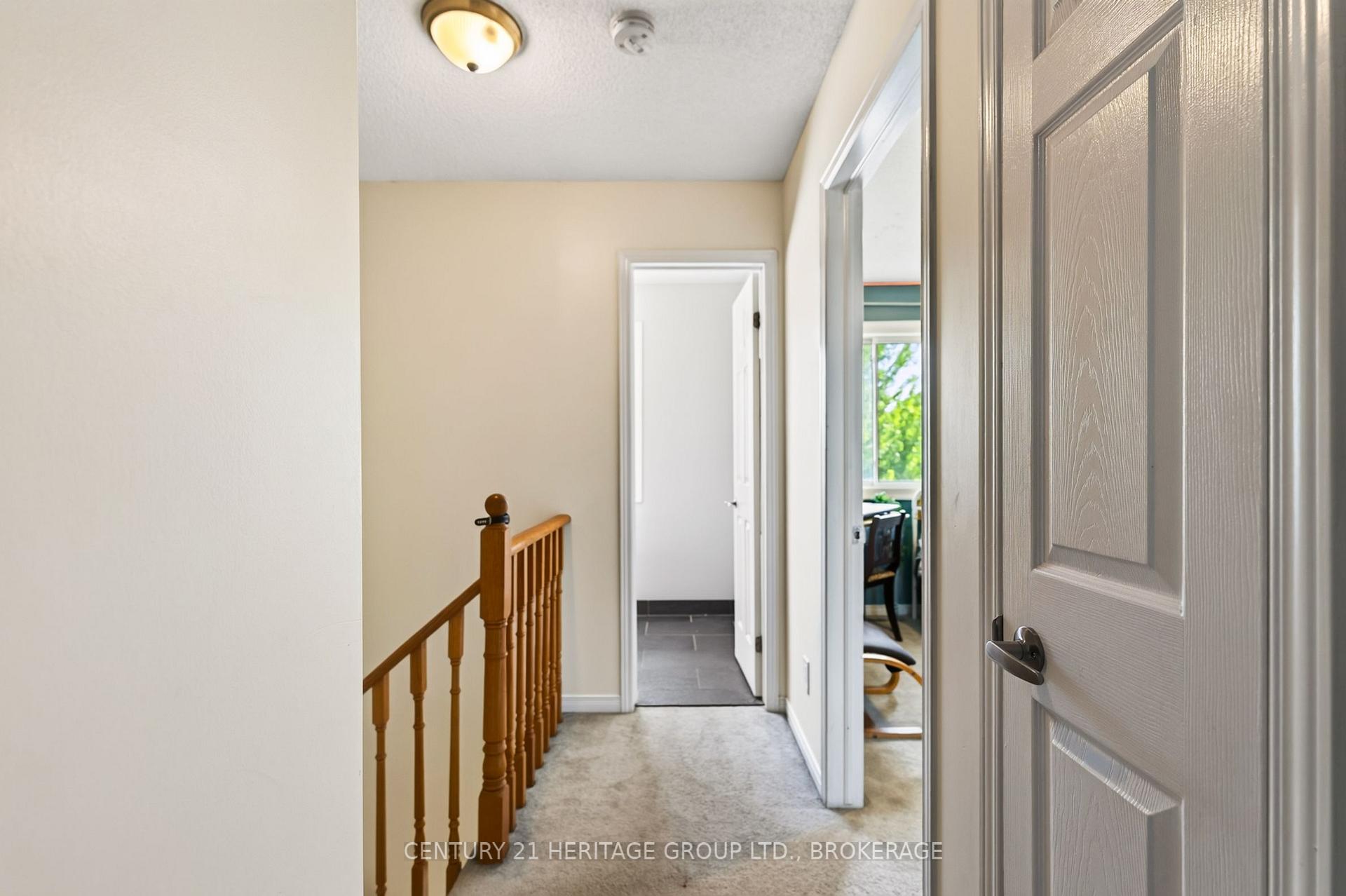 Photo 18 of 944 Warburton Crescent, Kingston, East Gardiners Rd — HOMEH