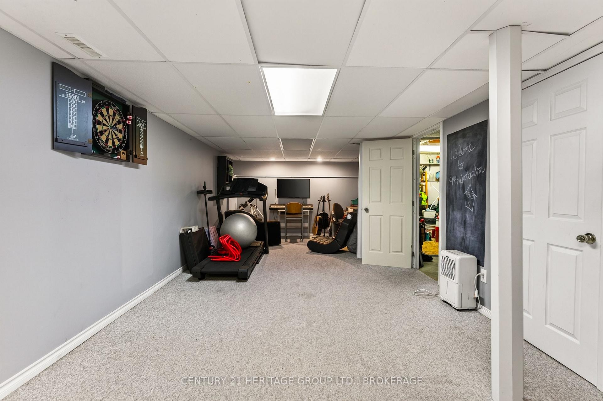 Photo 25 of 944 Warburton Crescent, Kingston, East Gardiners Rd — HOMEH