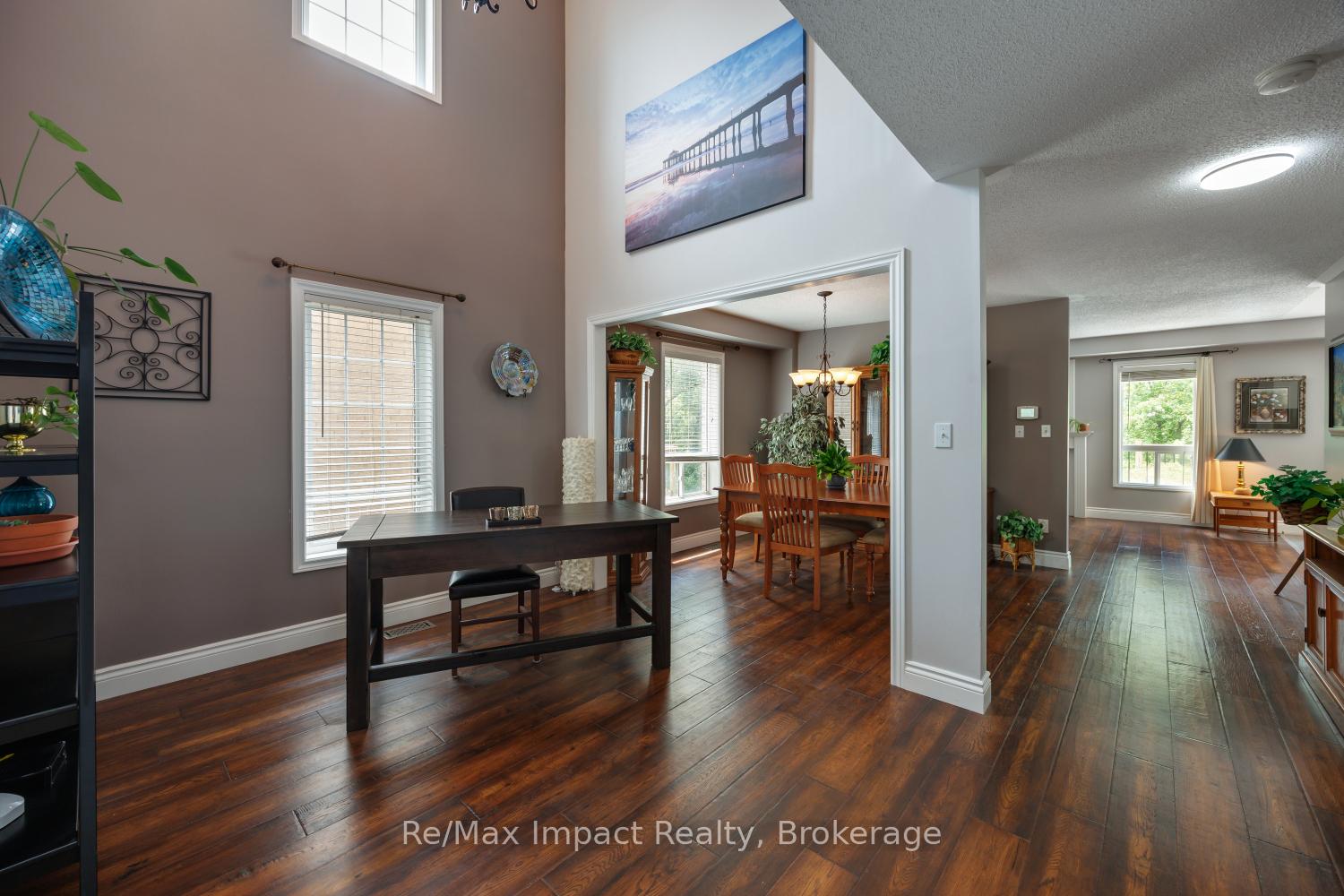 Photo 2 of 667 Brasswinds Trail, Oshawa, Pinecrest — HOMEH