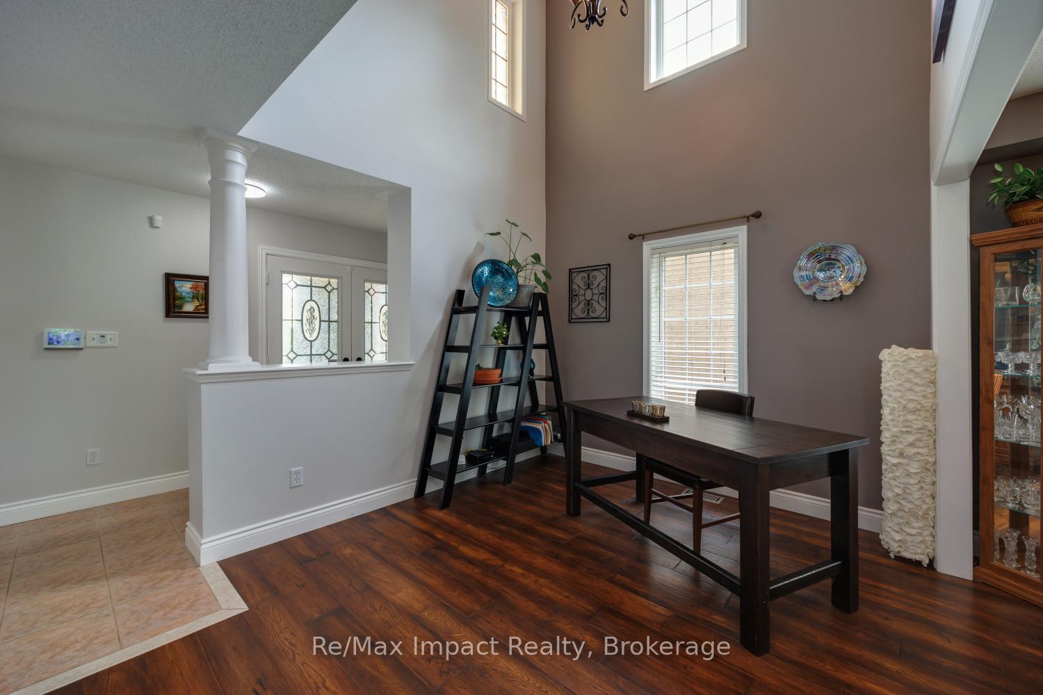 Photo 3 of 667 Brasswinds Trail, Oshawa, Pinecrest — HOMEH