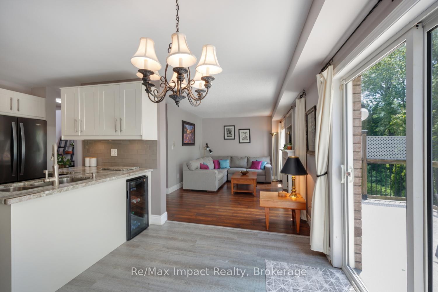 Photo 10 of 667 Brasswinds Trail, Oshawa, Pinecrest — HOMEH