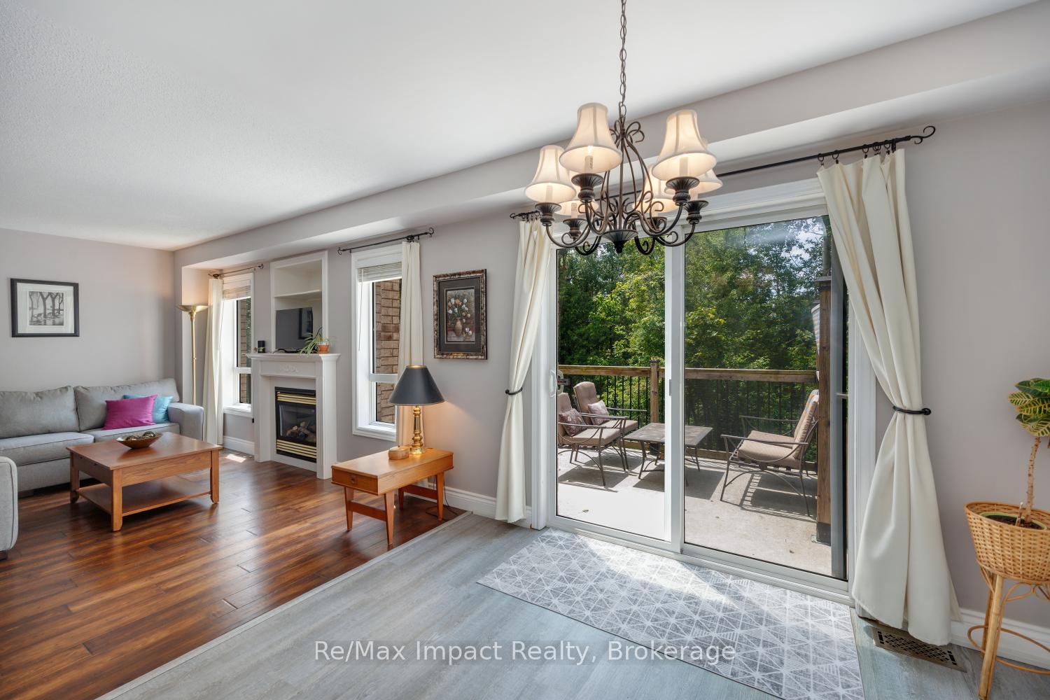 Photo 11 of 667 Brasswinds Trail, Oshawa, Pinecrest — HOMEH