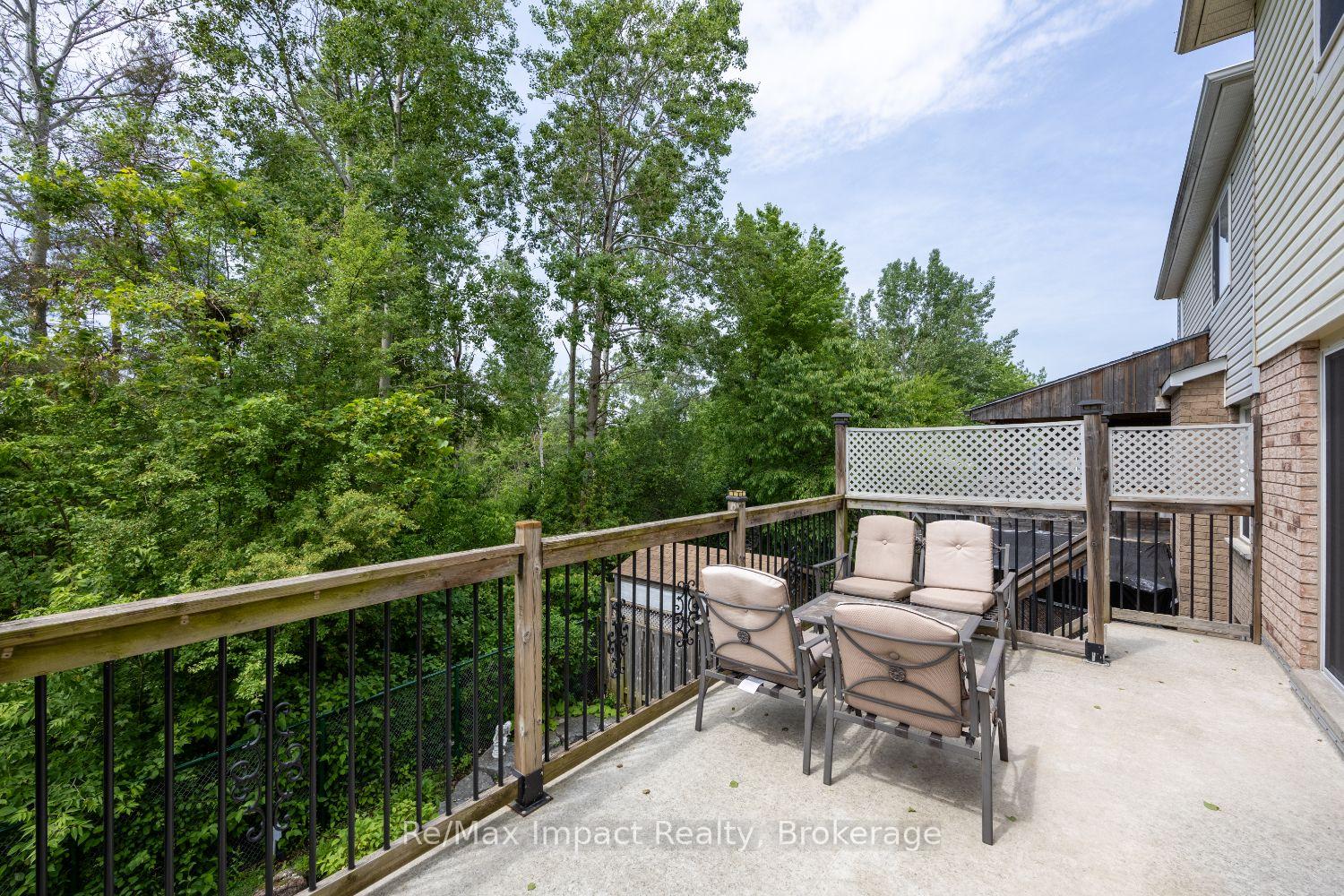 Photo 15 of 667 Brasswinds Trail, Oshawa, Pinecrest — HOMEH