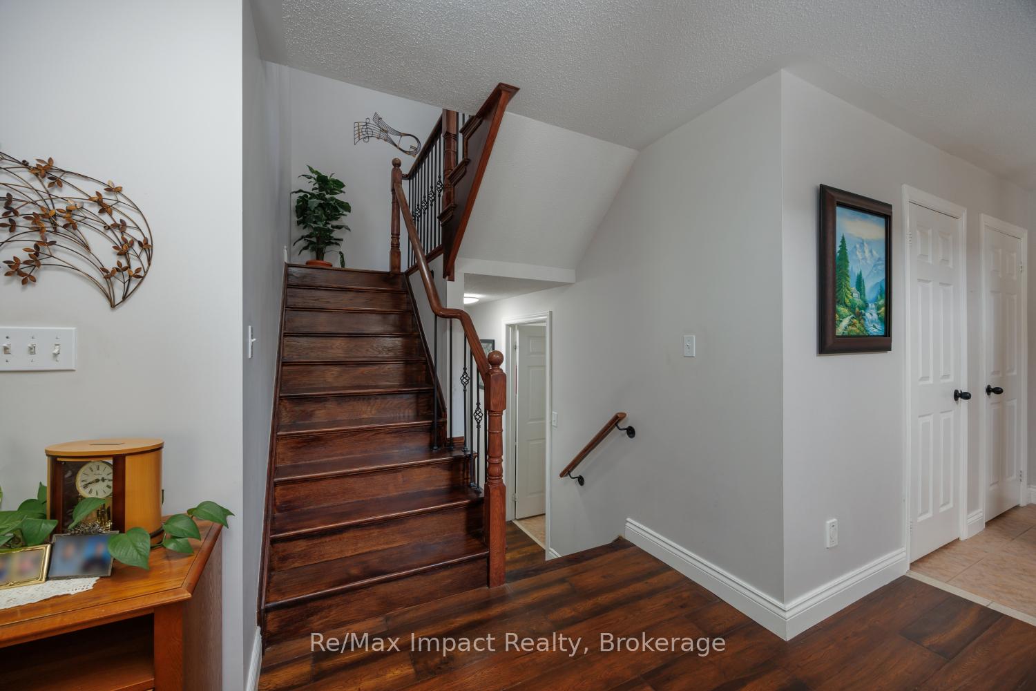 Photo 17 of 667 Brasswinds Trail, Oshawa, Pinecrest — HOMEH