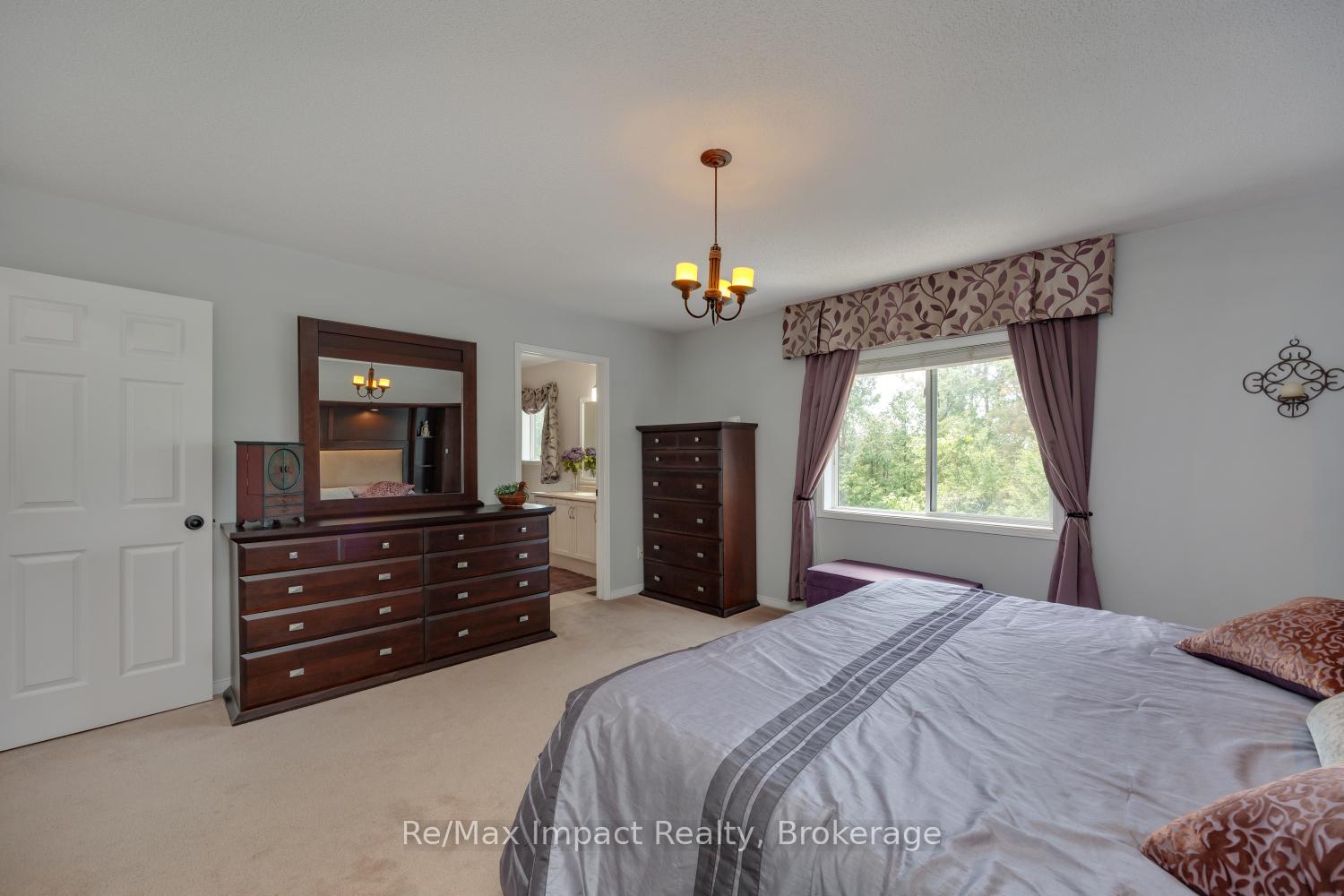 Photo 21 of 667 Brasswinds Trail, Oshawa, Pinecrest — HOMEH