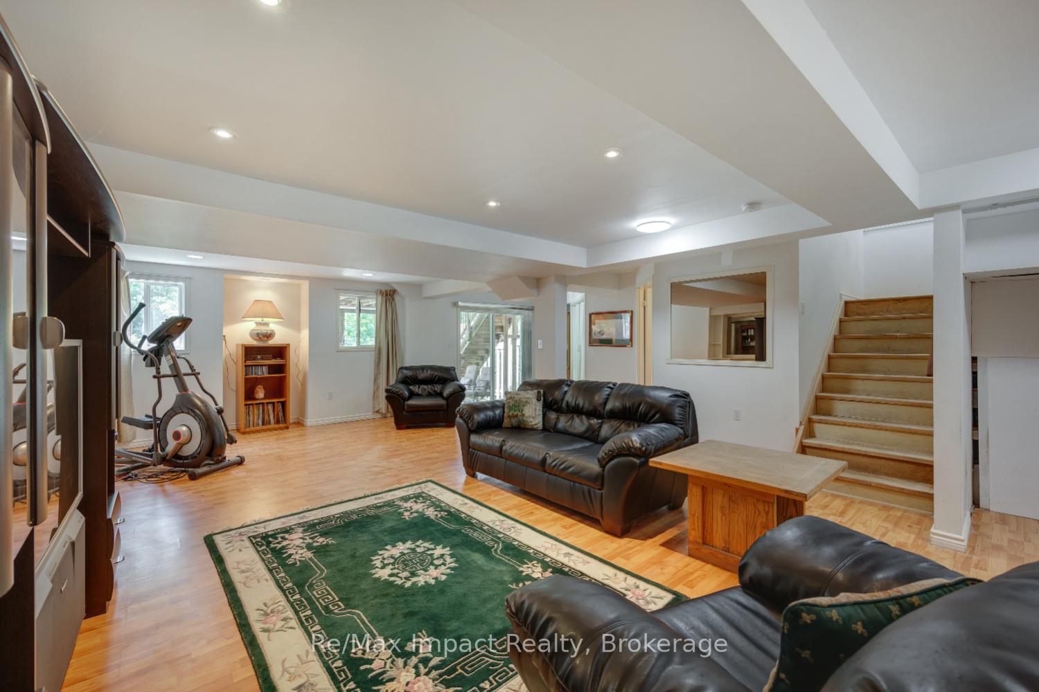 Photo 30 of 667 Brasswinds Trail, Oshawa, Pinecrest — HOMEH