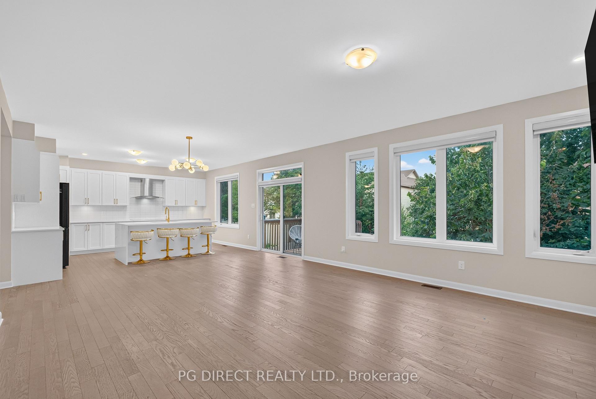 Photo 9 of 136 Gosling Crescent, Ottawa, Kanata - Morgan's Grant/South March — HOMEH