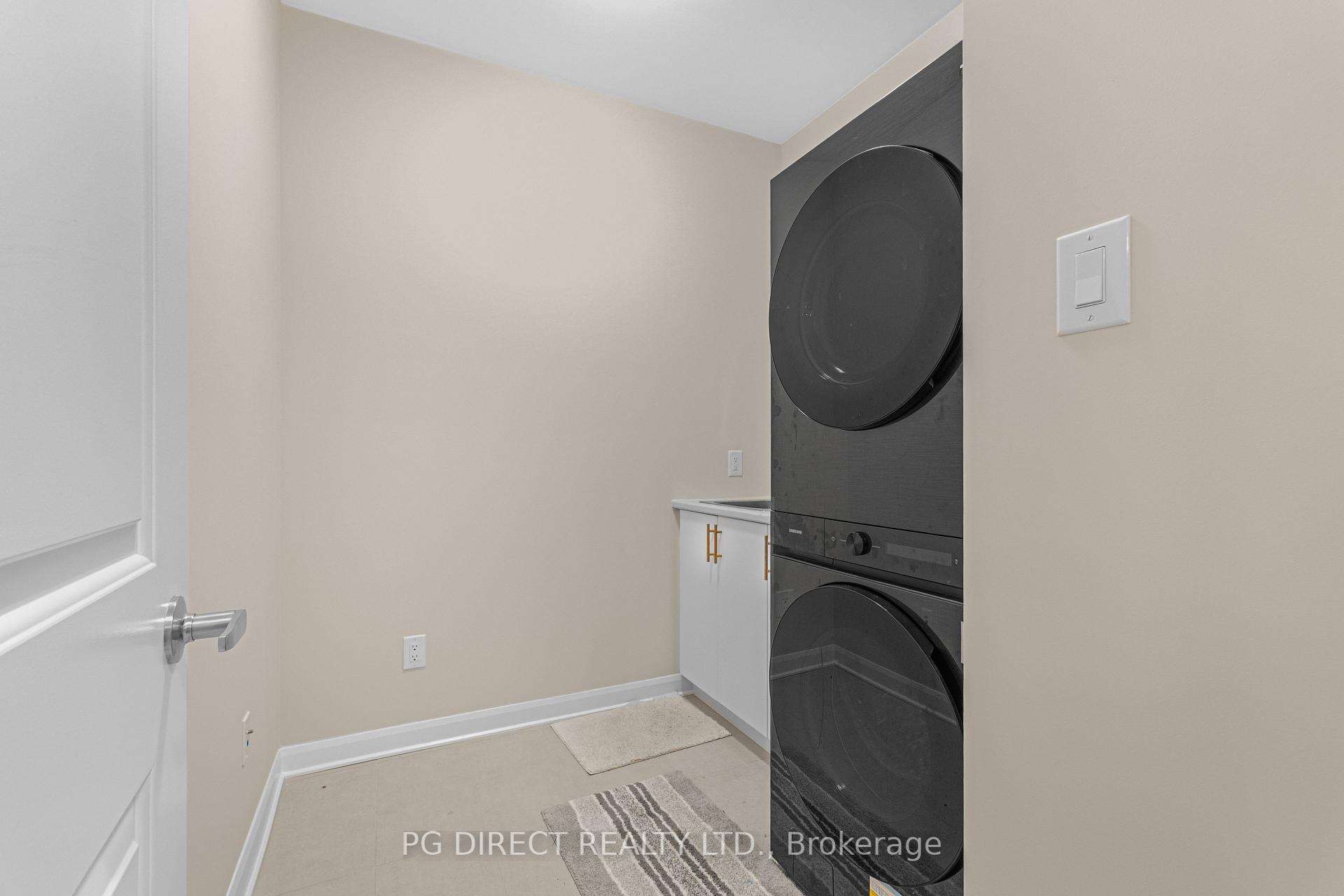 Photo 14 of 136 Gosling Crescent, Ottawa, Kanata - Morgan's Grant/South March — HOMEH