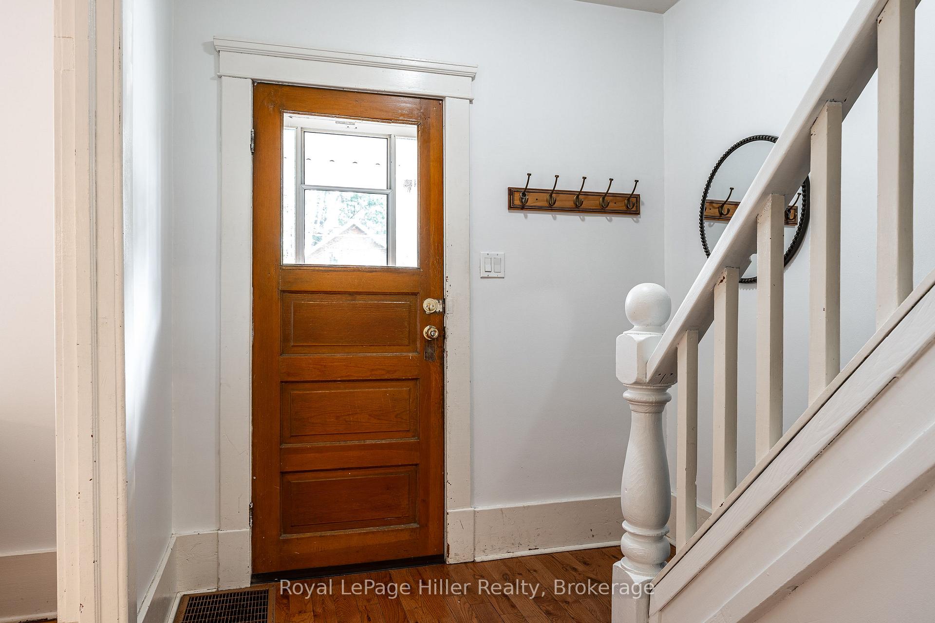 Photo 4 of 96 McNab Street, Stratford — HOMEH
