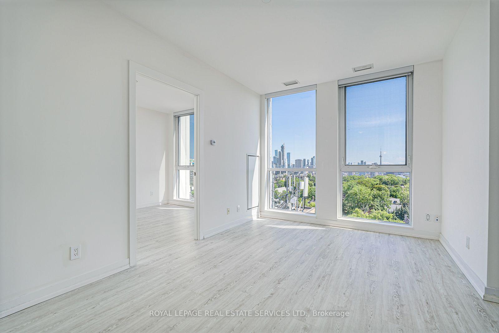 Photo 4 of Unit 1110, 223 St Clair Avenue W, Toronto, Casa Loma — HOMEH
