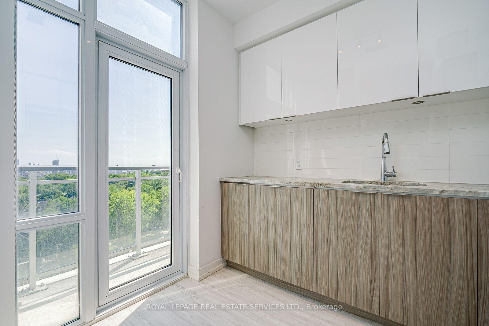 Photo 12 of Unit 1110, 223 St Clair Avenue W, Toronto, Casa Loma — HOMEH