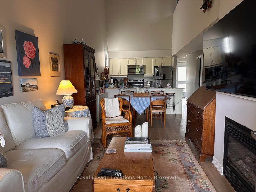 Photo 5 of Unit 304, 1 Brandy Lane Drive, Collingwood — HOMEH