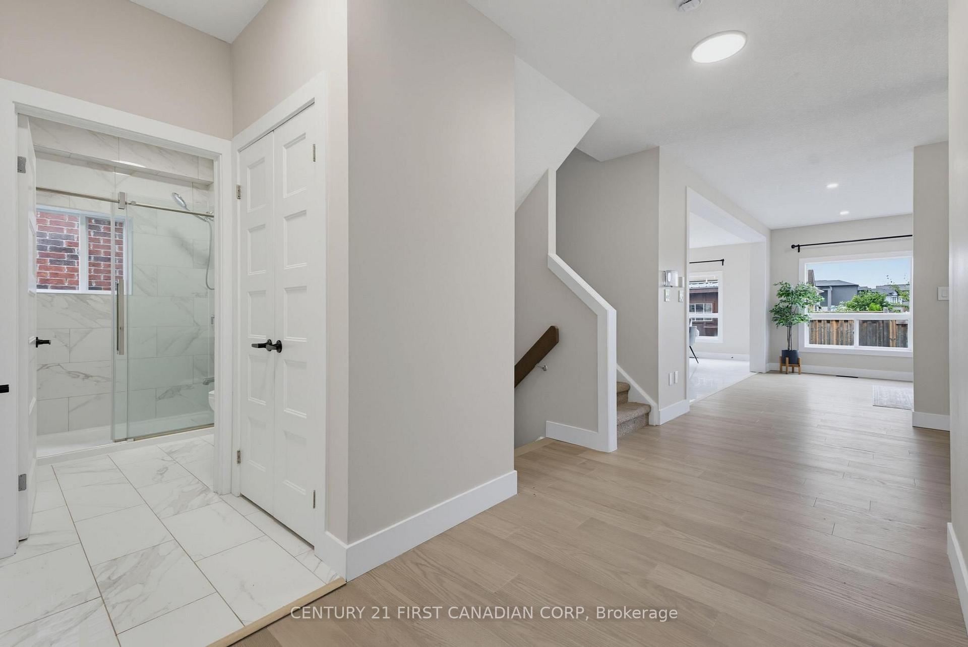 Photo 18 of Unit Upper Unit, 2023 Jubilee Drive, London, North E — HOMEH