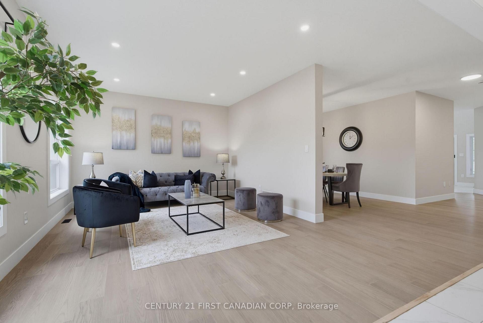 Photo 30 of Unit Upper Unit, 2023 Jubilee Drive, London, North E — HOMEH