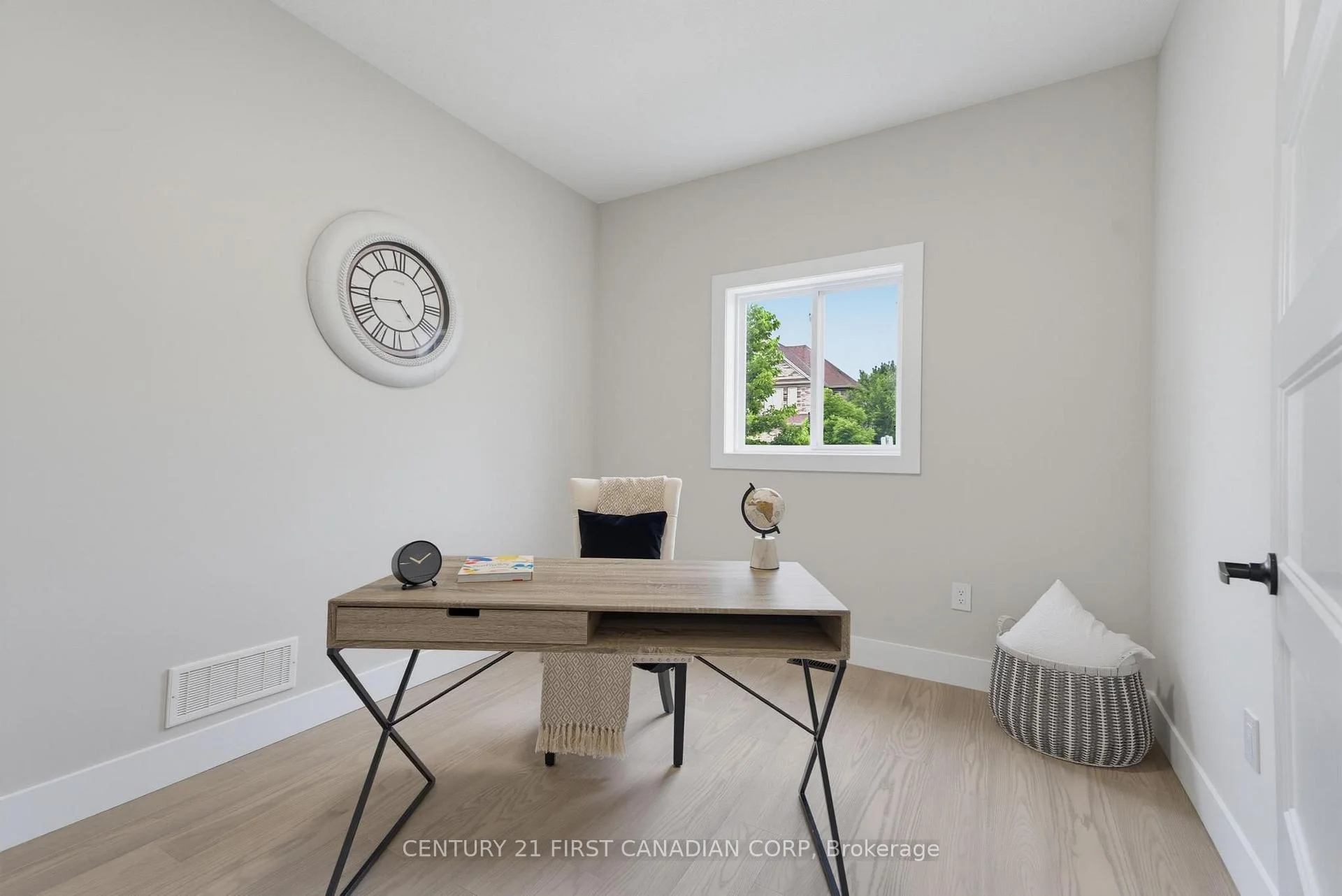 Photo 19 of Unit Upper Unit, 2023 Jubilee Drive, London, North E — HOMEH
