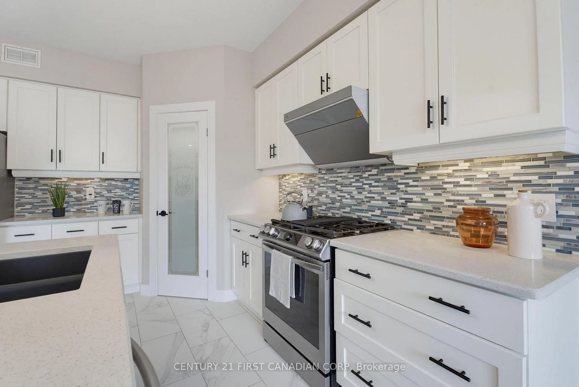 Photo 46 of Unit Upper Unit, 2023 Jubilee Drive, London, North E — HOMEH