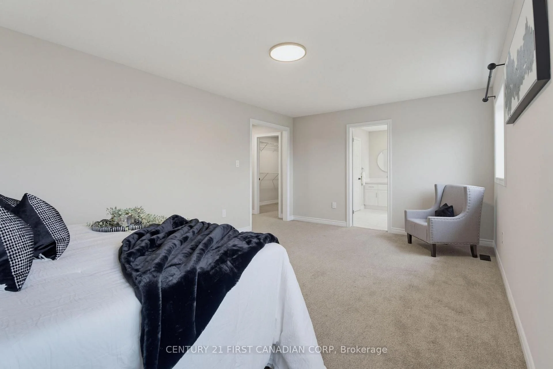 Photo 64 of Unit Upper Unit, 2023 Jubilee Drive, London, North E — HOMEH