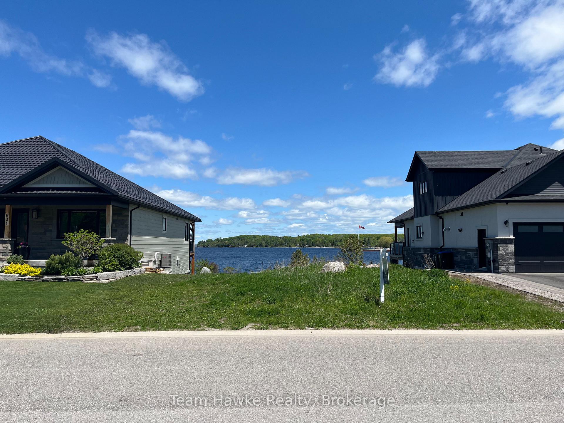 Photo 4 of 637 Aberdeen Boulevard, Midland — HOMEH