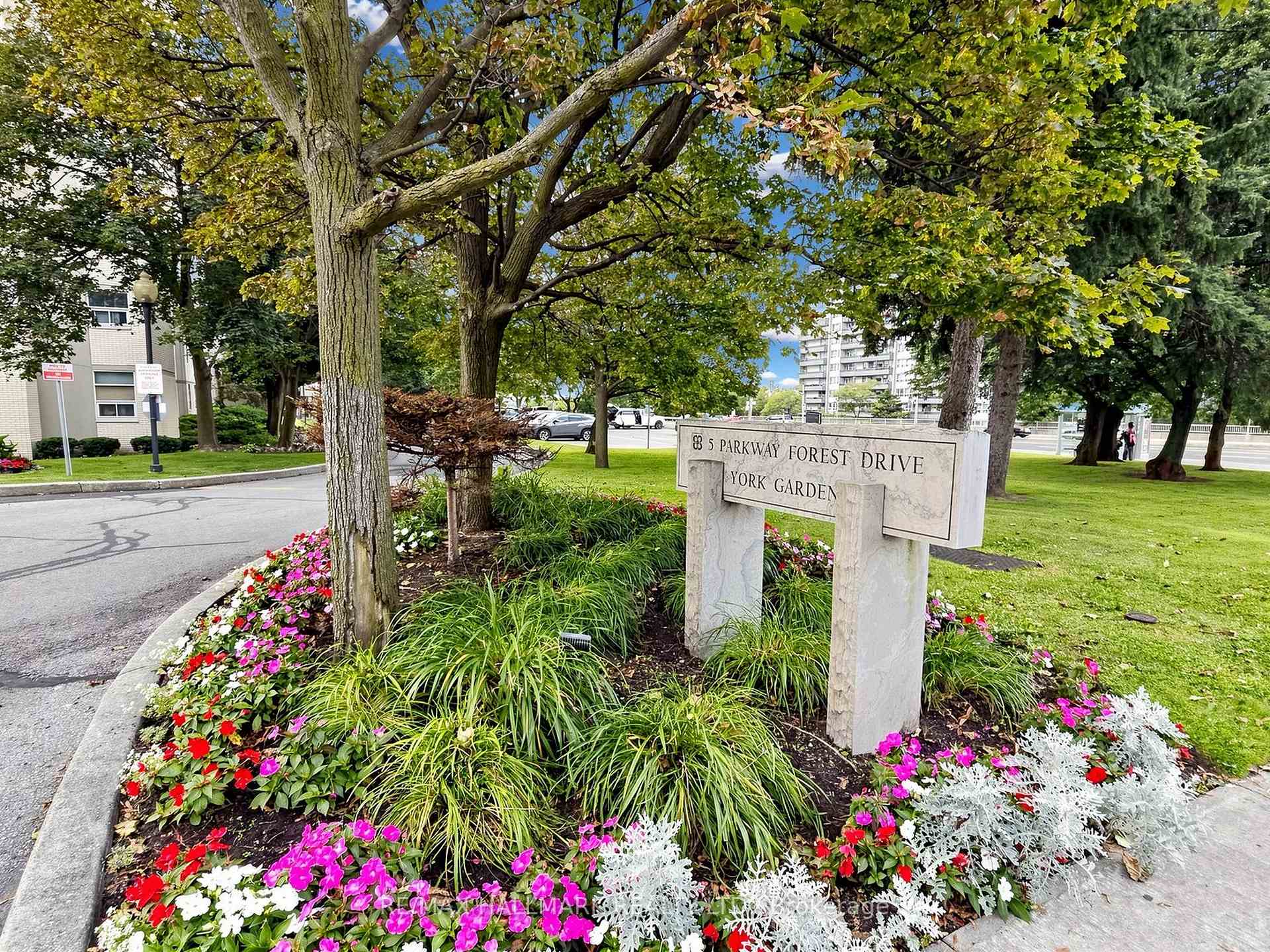 Photo 31 of Unit 1609, 5 Parkway Forest Drive, North York, Henry Farm — HOMEH