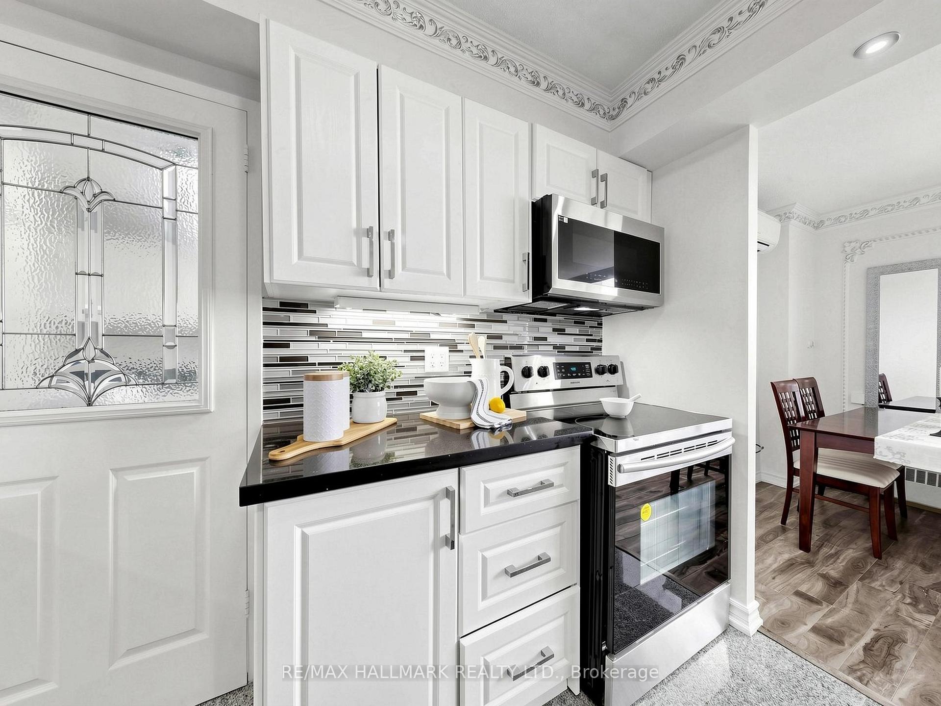 Photo 6 of Unit 1609, 5 Parkway Forest Drive, North York, Henry Farm — HOMEH