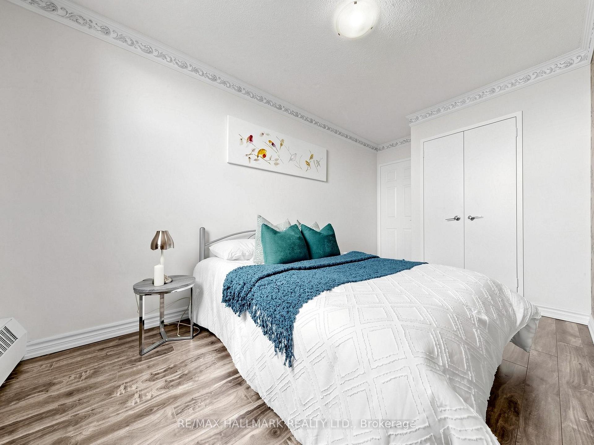 Photo 13 of Unit 1609, 5 Parkway Forest Drive, North York, Henry Farm — HOMEH