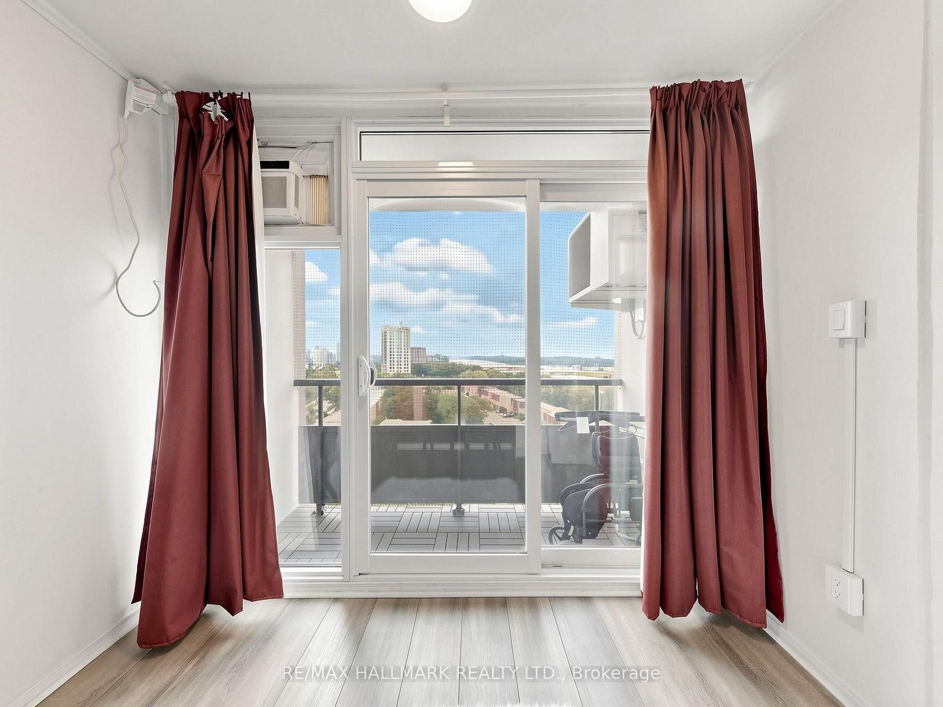 Photo 21 of Unit 1609, 5 Parkway Forest Drive, North York, Henry Farm — HOMEH