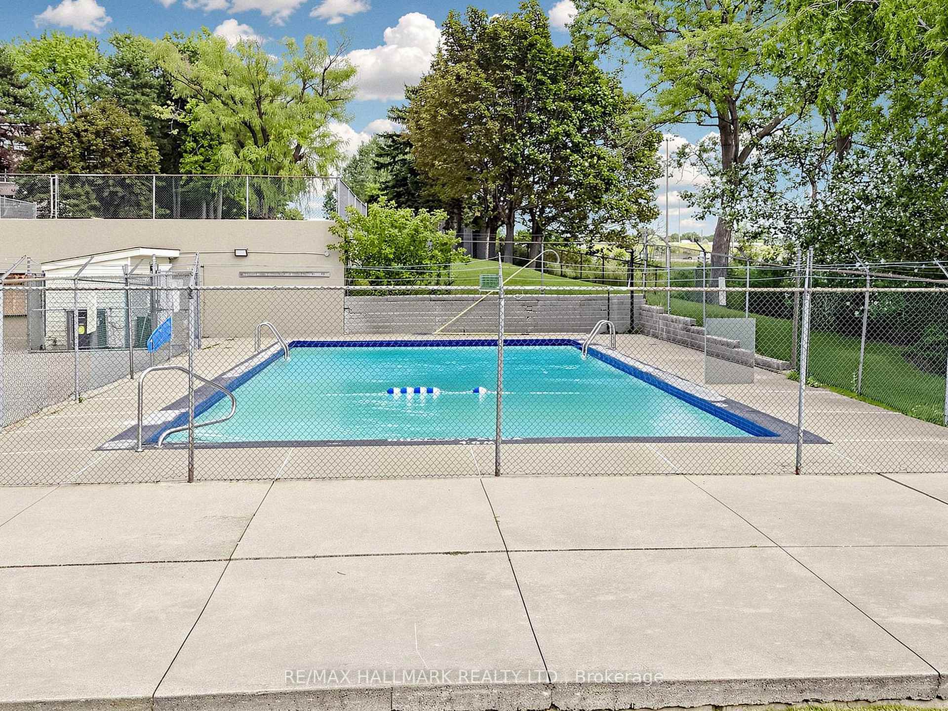 Photo 28 of Unit 1609, 5 Parkway Forest Drive, North York, Henry Farm — HOMEH