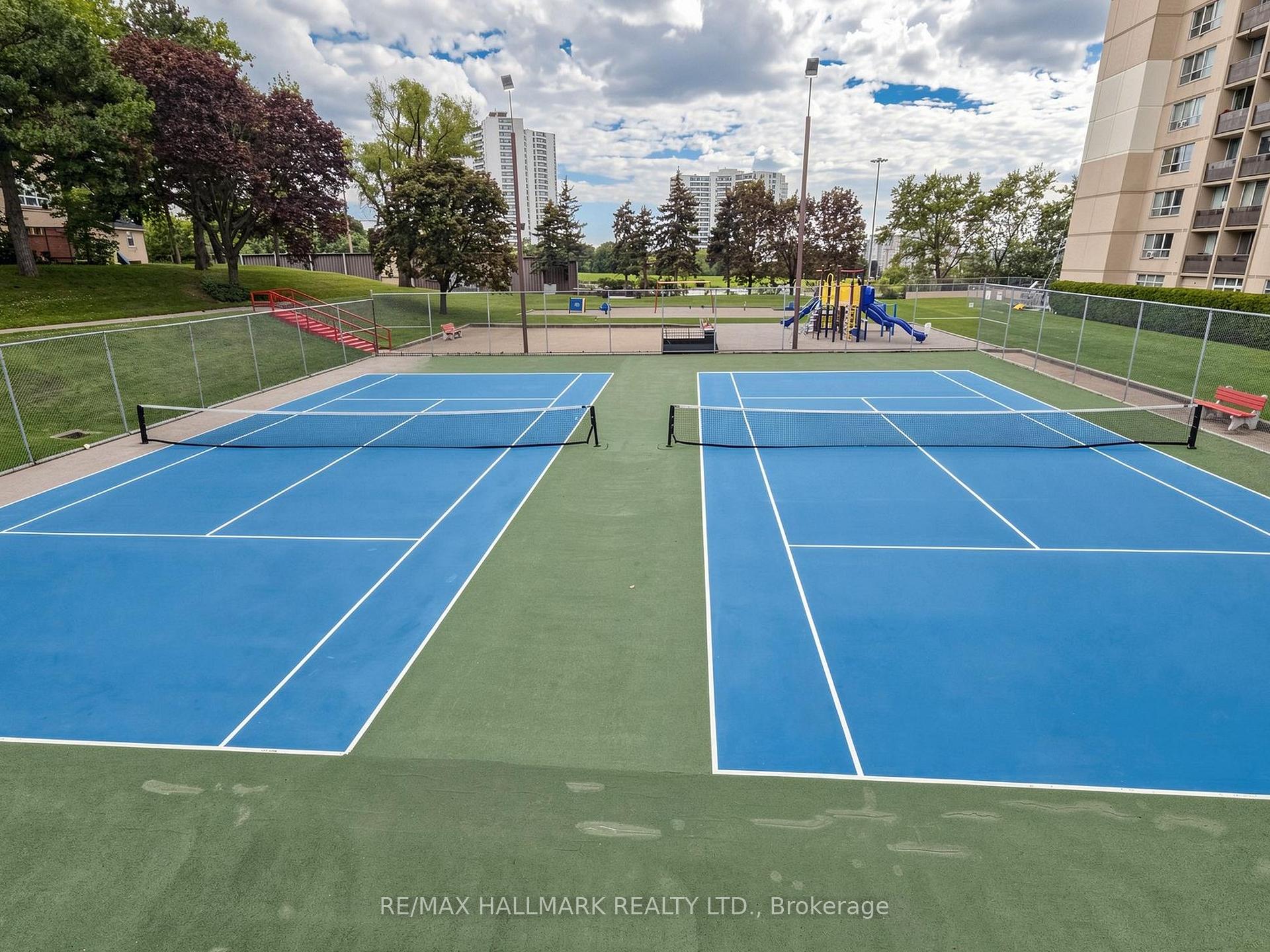 Photo 30 of Unit 1609, 5 Parkway Forest Drive, North York, Henry Farm — HOMEH