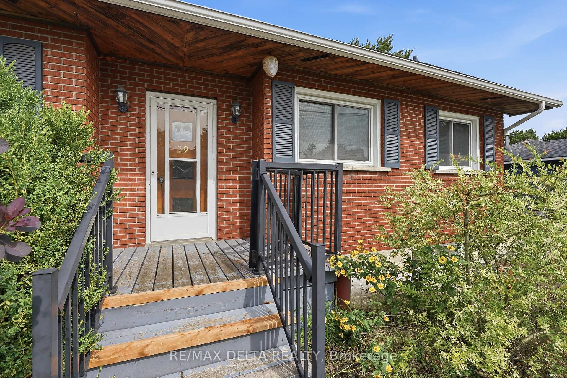 Photo 2 of 29 Catherine E Street E, North Glengarry, Maxville — HOMEH