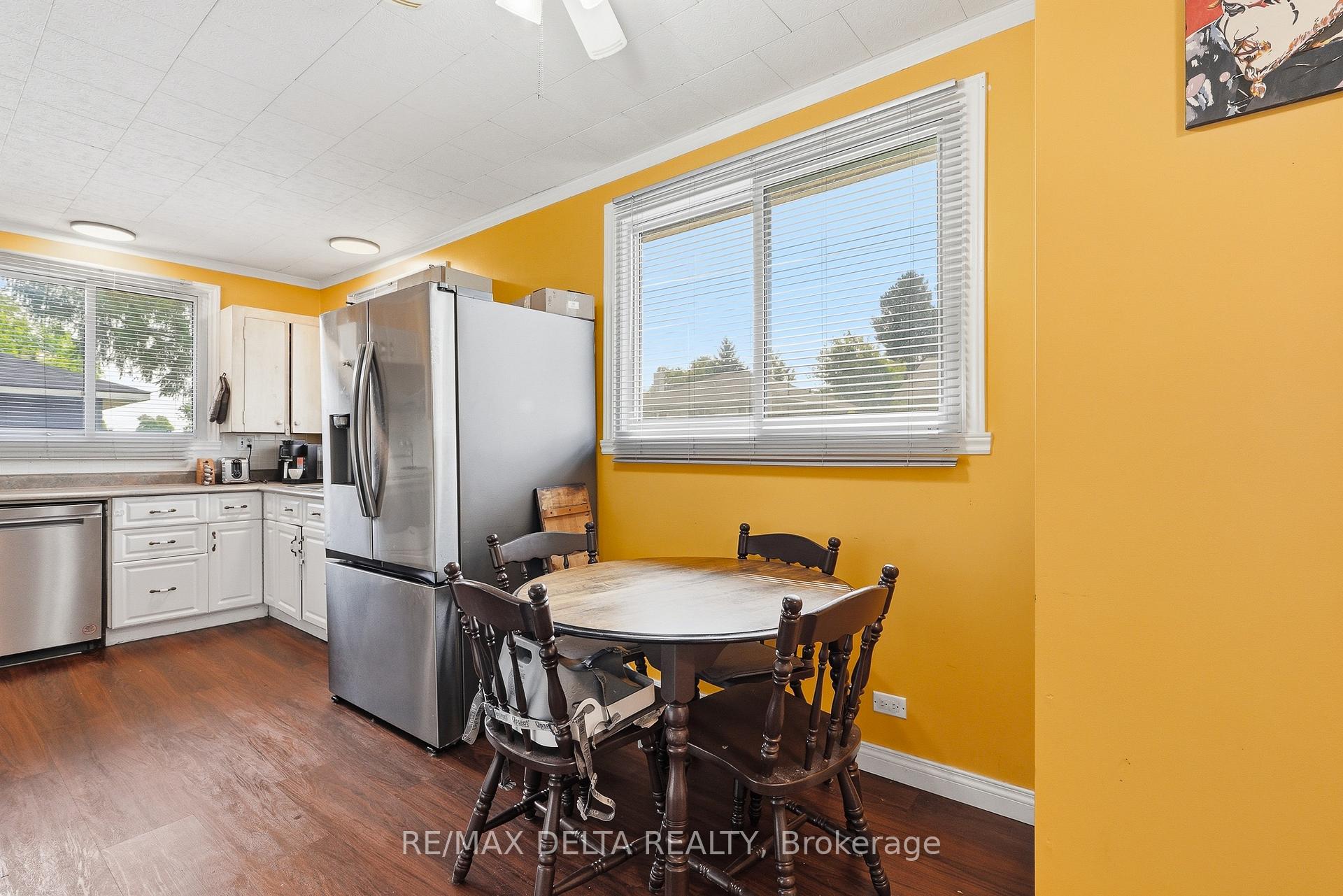 Photo 10 of 29 Catherine E Street E, North Glengarry, Maxville — HOMEH