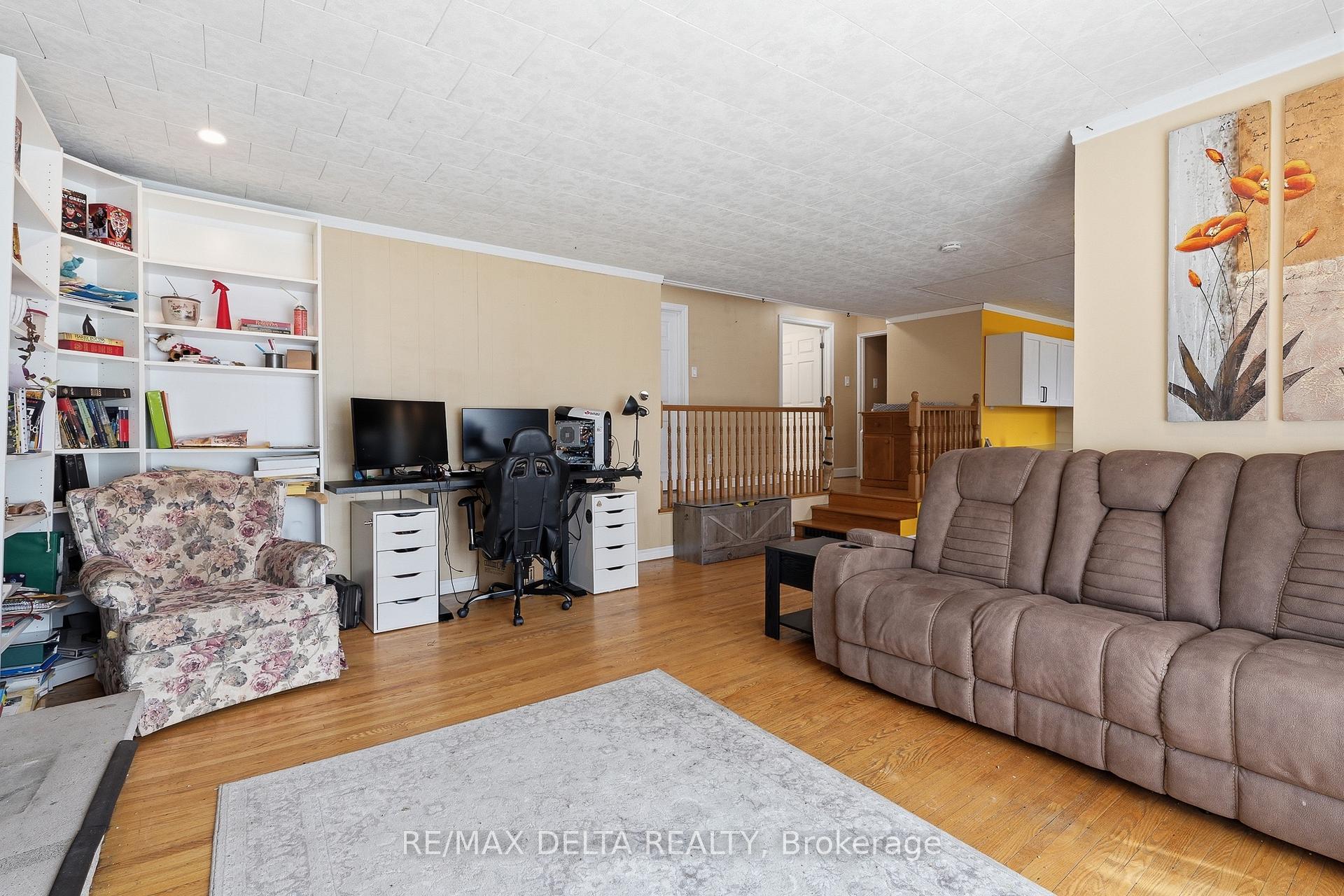 Photo 13 of 29 Catherine E Street E, North Glengarry, Maxville — HOMEH