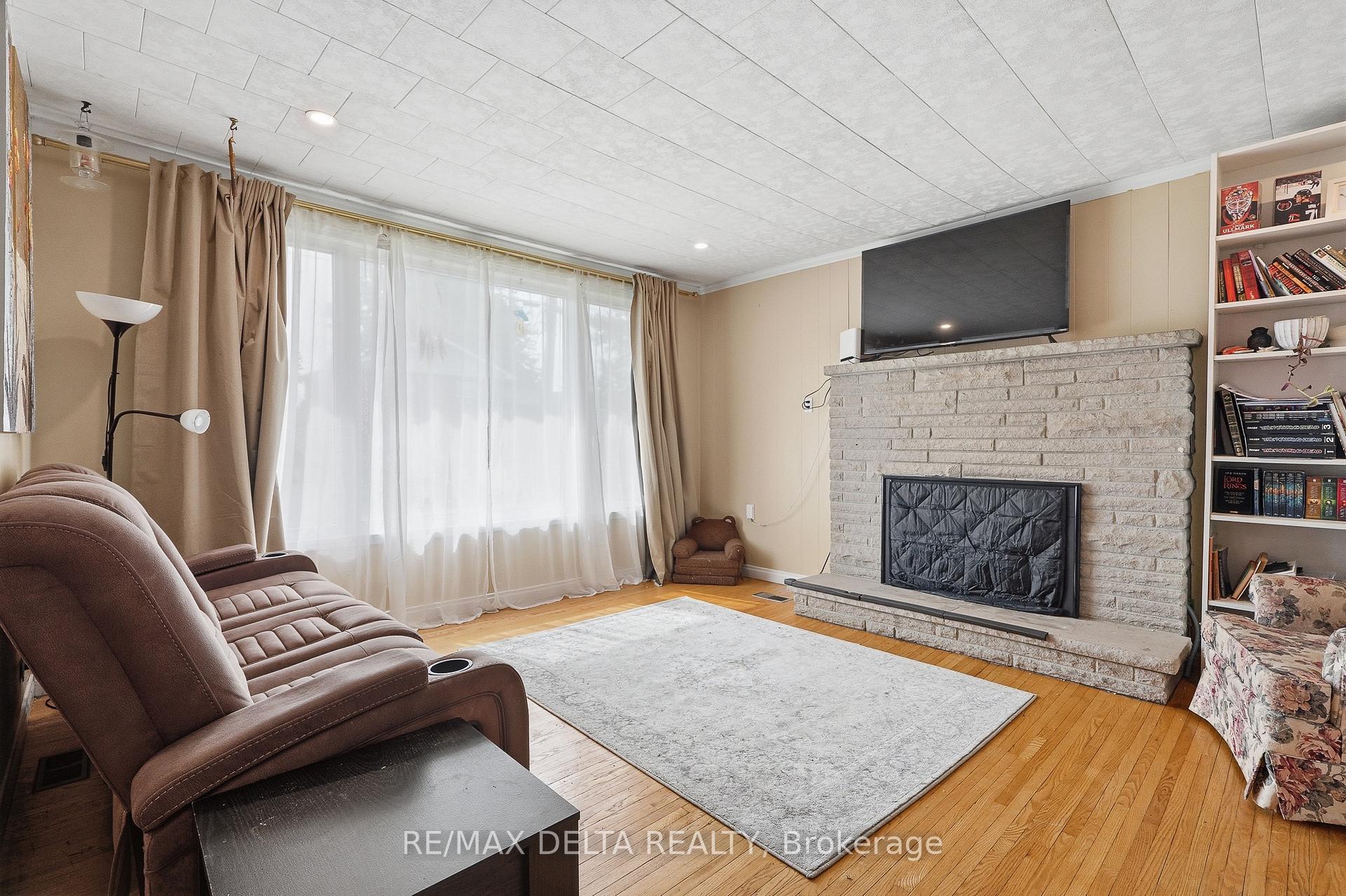 Photo 14 of 29 Catherine E Street E, North Glengarry, Maxville — HOMEH