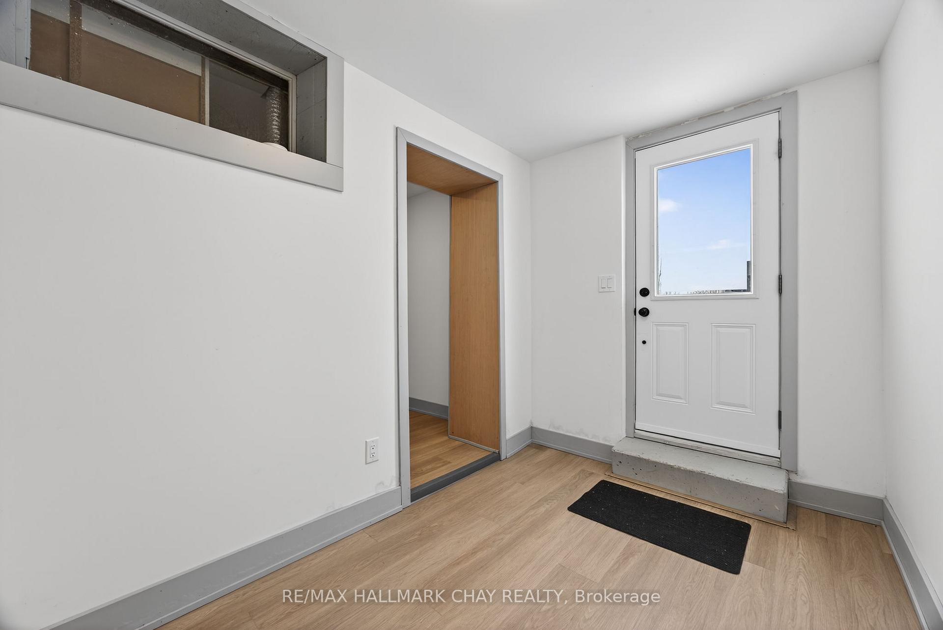 Photo 2 of Unit C, 5277 5th Side Road, Essa, Rural Essa — HOMEH